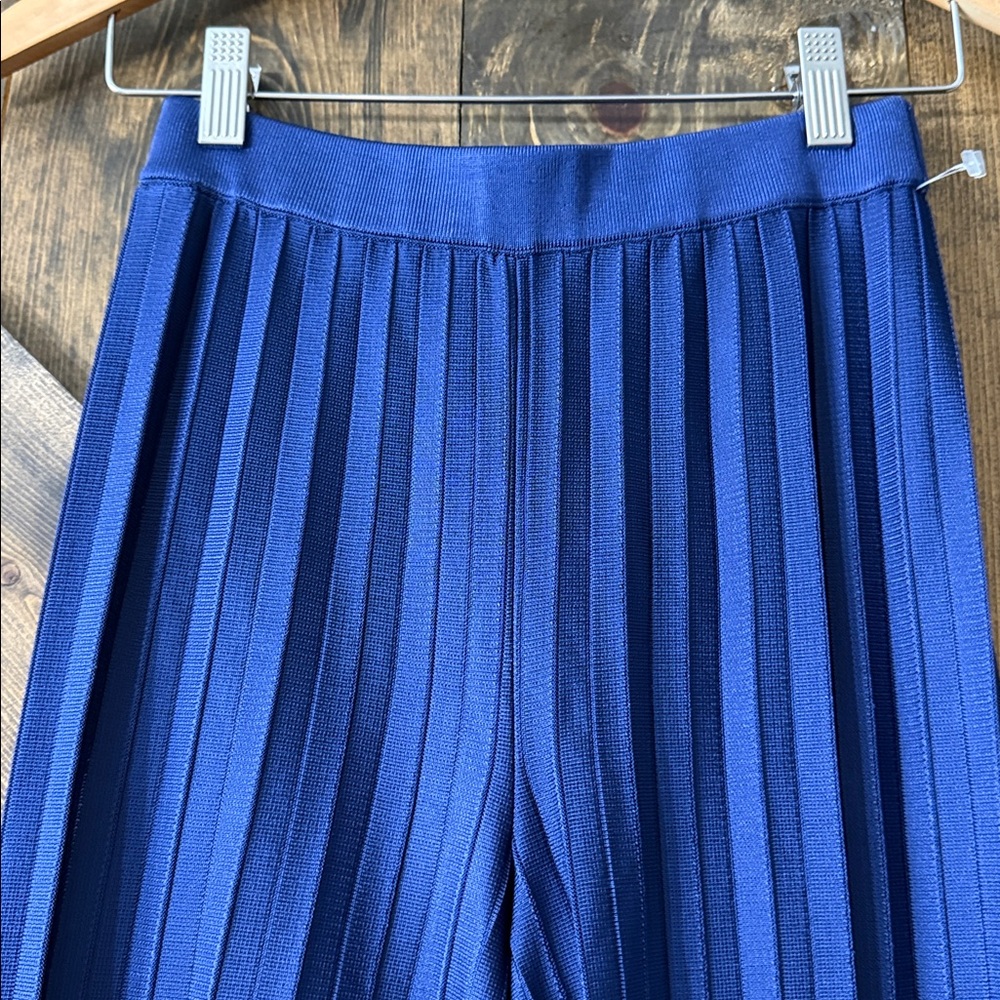Retails $895 ST JOHN Accordion Pleat Pants - Picture 8 of 12